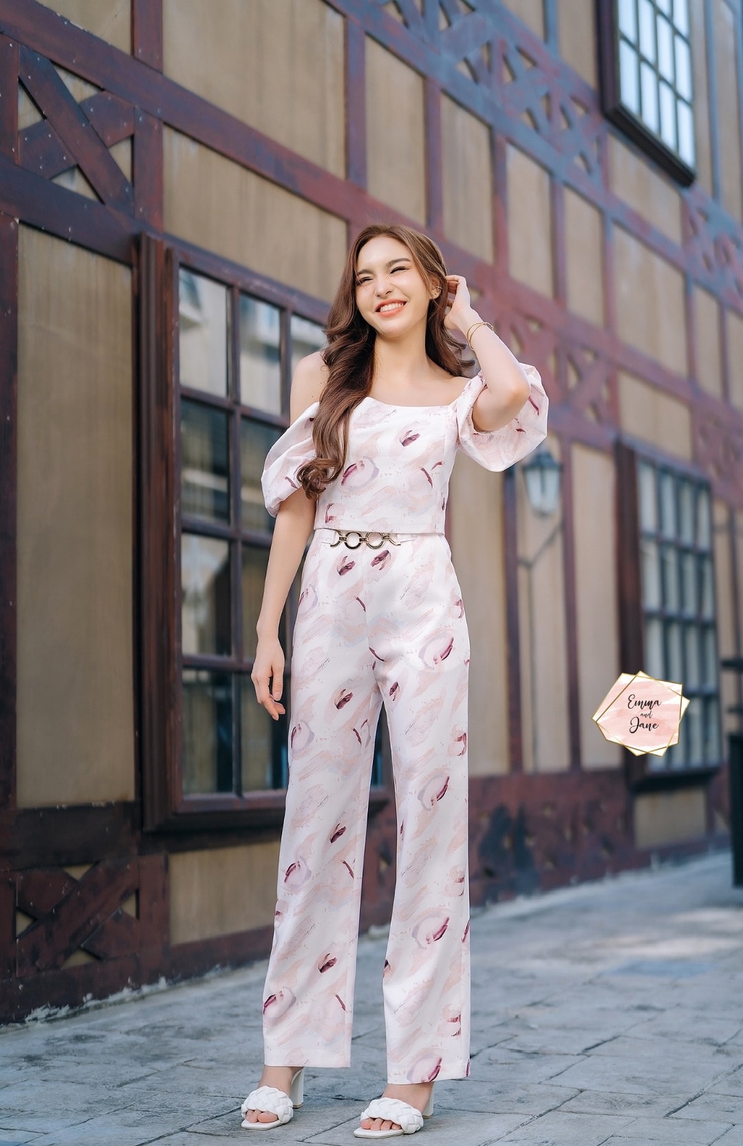 เซ็ตเสื้อและกางเกงขายาวพิมส์ลายสุดหวานน่ารัก สาวๆจะใส่เที่ยว ไปถ่ายรูปคาเฟ่เก๋ๆชิลๆได้หมดเลย มาในราคาสุดคุ้มม๊ากกกกก
