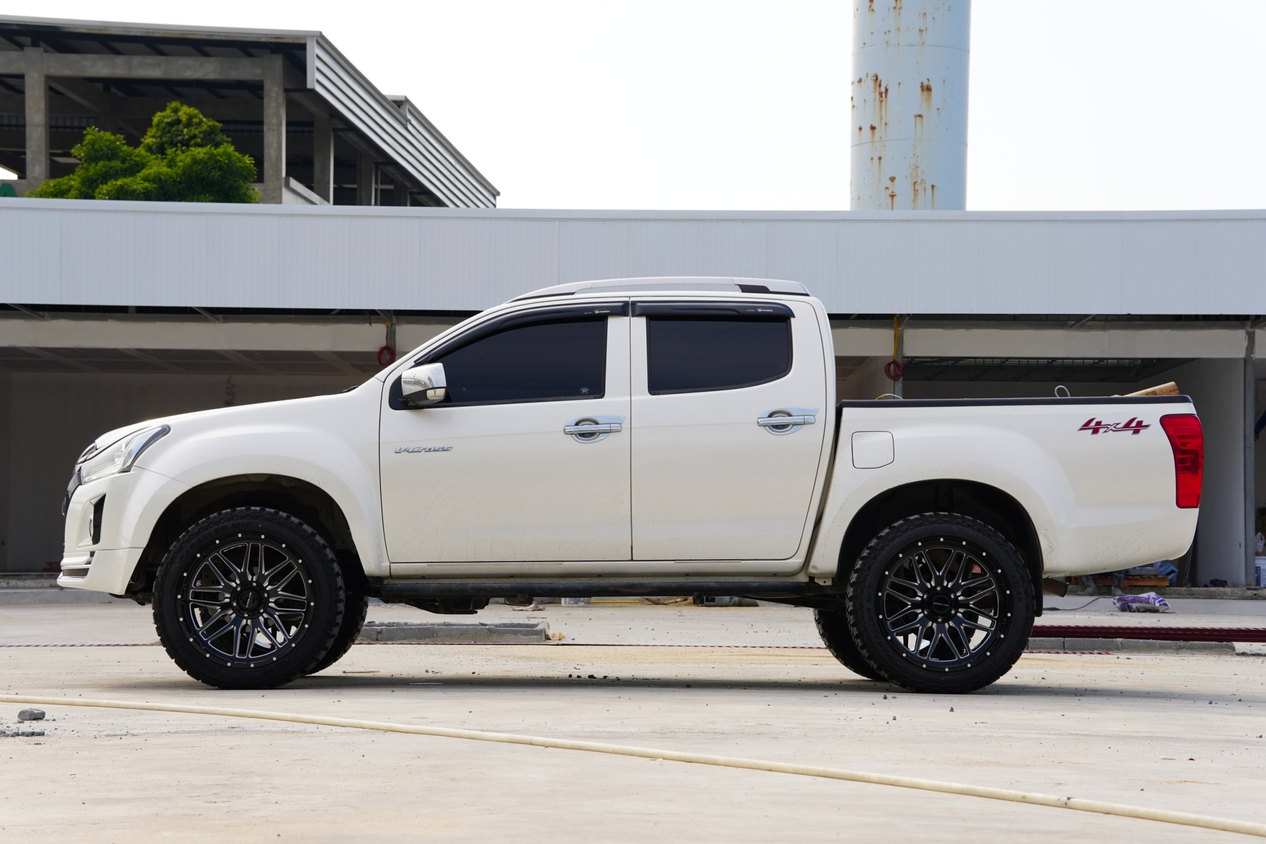 ชุดเเต่ง ISUZU D-MAX V-CROSS 4X4