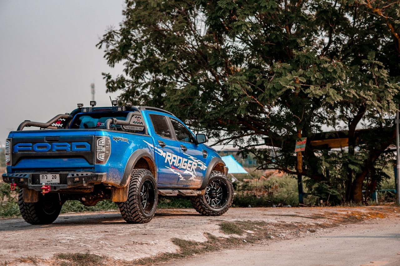 FORD FX4MAX แต่งทรงเมกาที่ STEP9