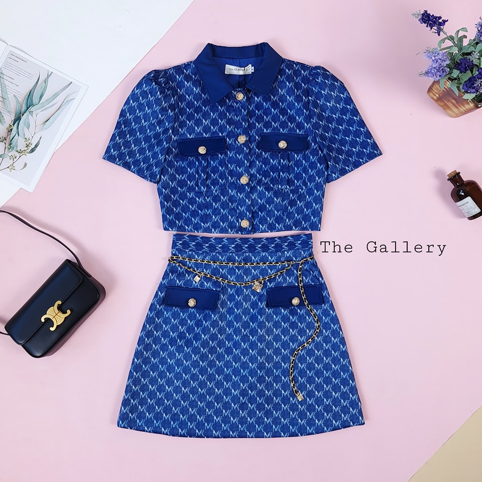 ชุดเซ็ต3ชิ้นเสื้อครอปและกระโปรงพิมส์ลาย เนื้อผ้าพรีเมี่ยม มาพร้อมเข็มขัดโซ่เข้าชุด สวยครบจบในชุดเดียว ห้ามพลาดเลยยย