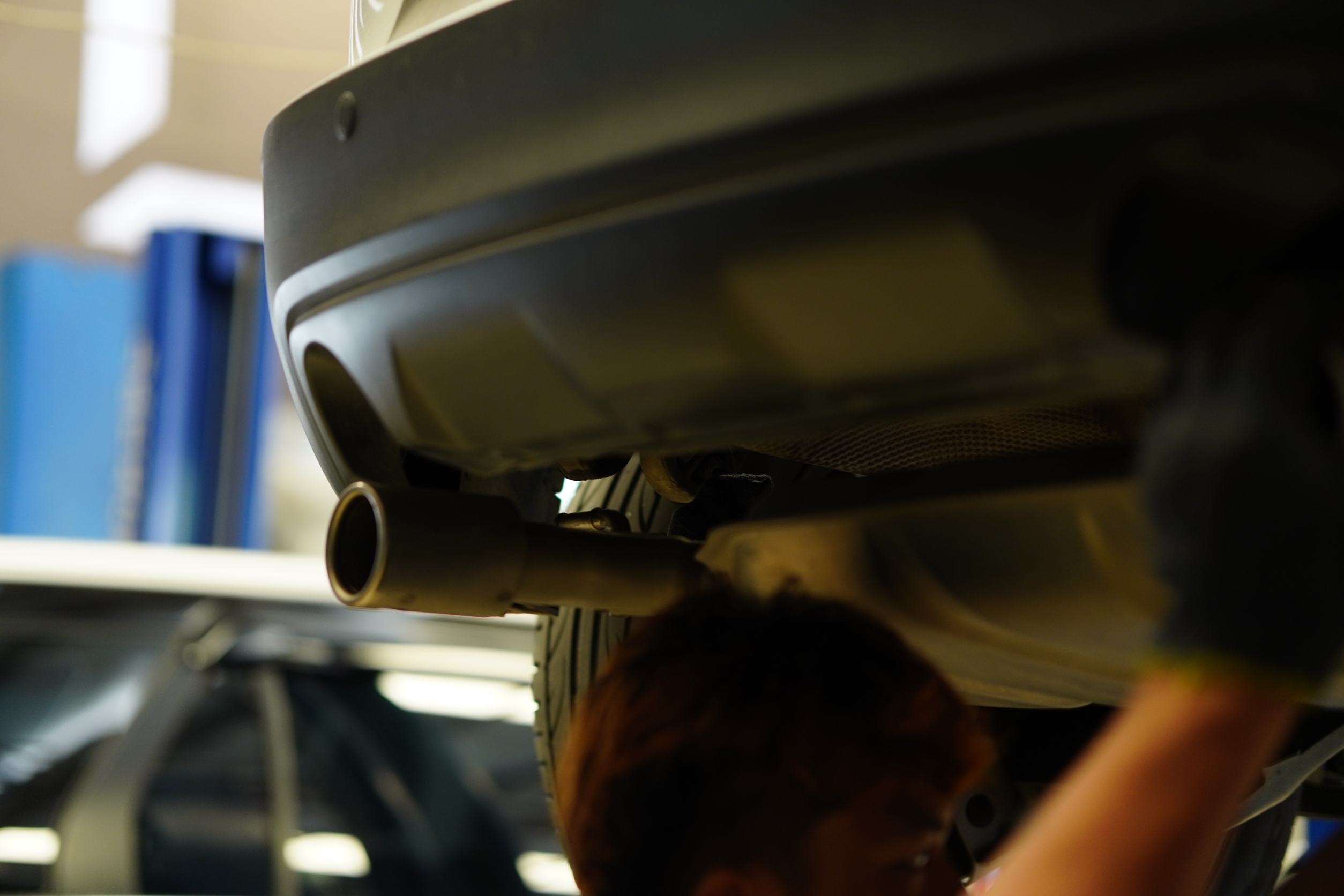 ท่อ HKS ใส่ MAZDA CX3 ท่อคุ่ปลายคาร์บอน