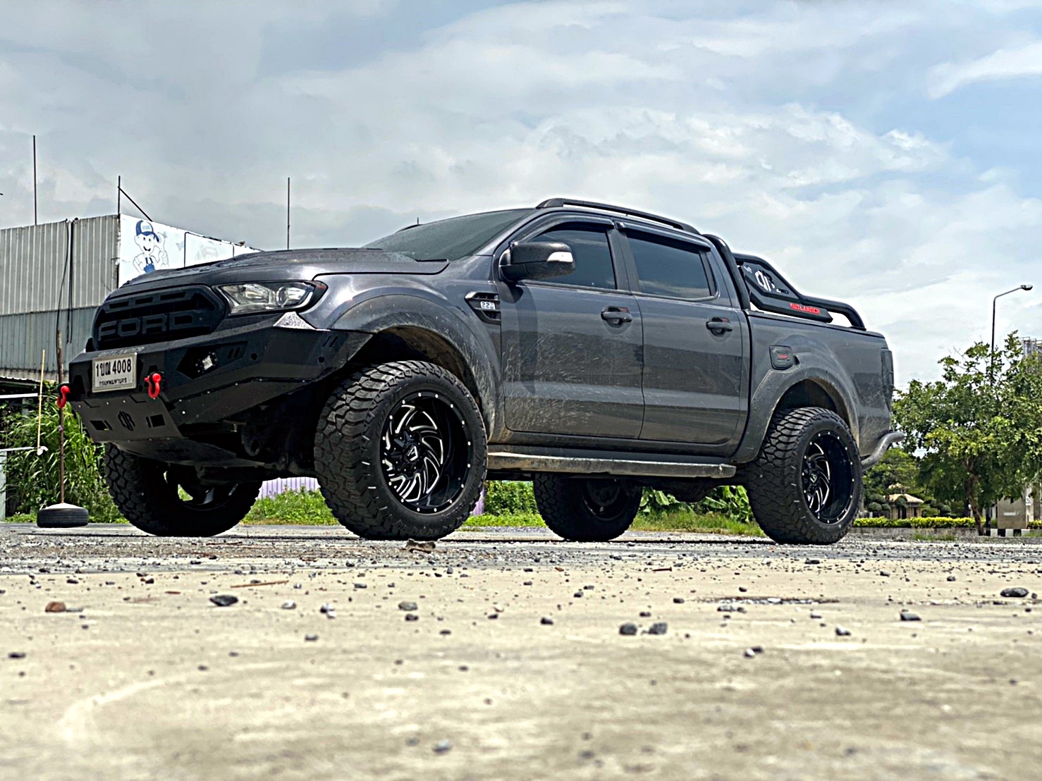 FORD จัดชุดใหม่ ทรงเมกาที่ STEP9