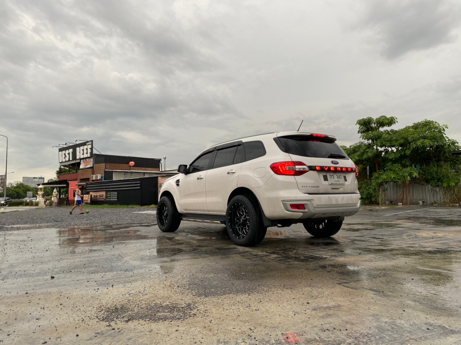 FORD EVEREST แบบไม่ยก