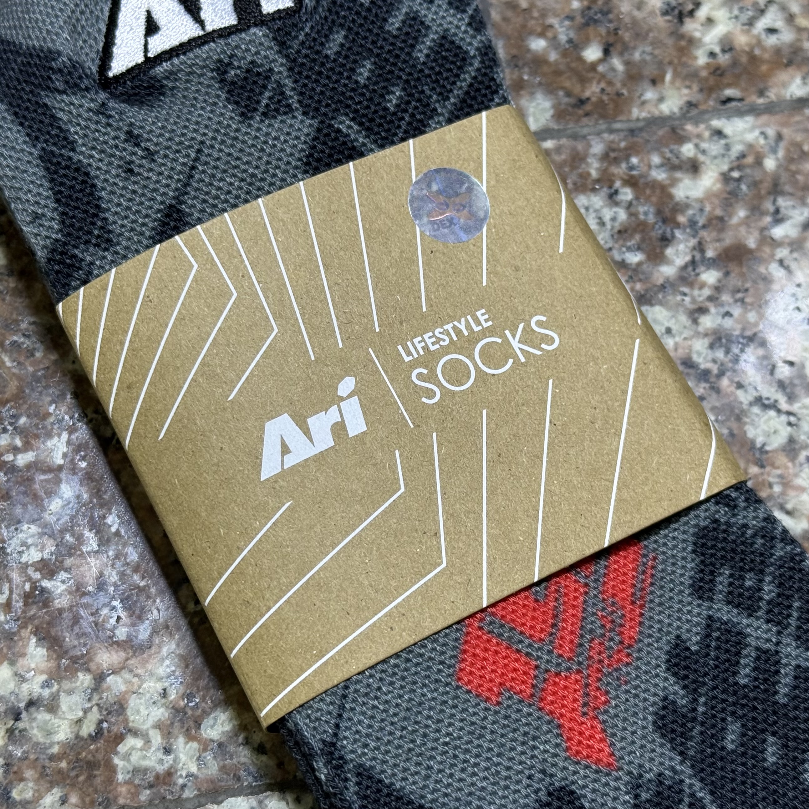 ถุงเท้าวิ่ง Ari X AOT Running Socks LIMITED ‘BLACK’