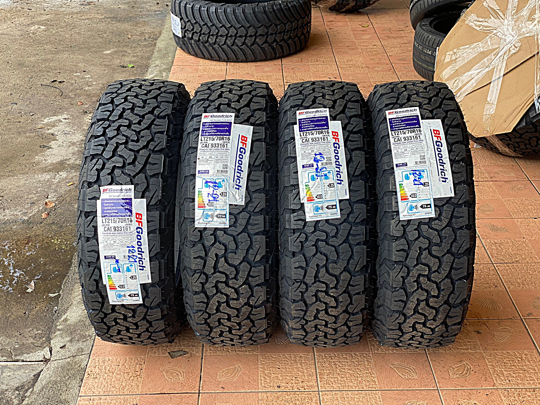 BF GOODRICH KO2 215/70-16 มาใหม่ราคาพิเศษที่ STEP9