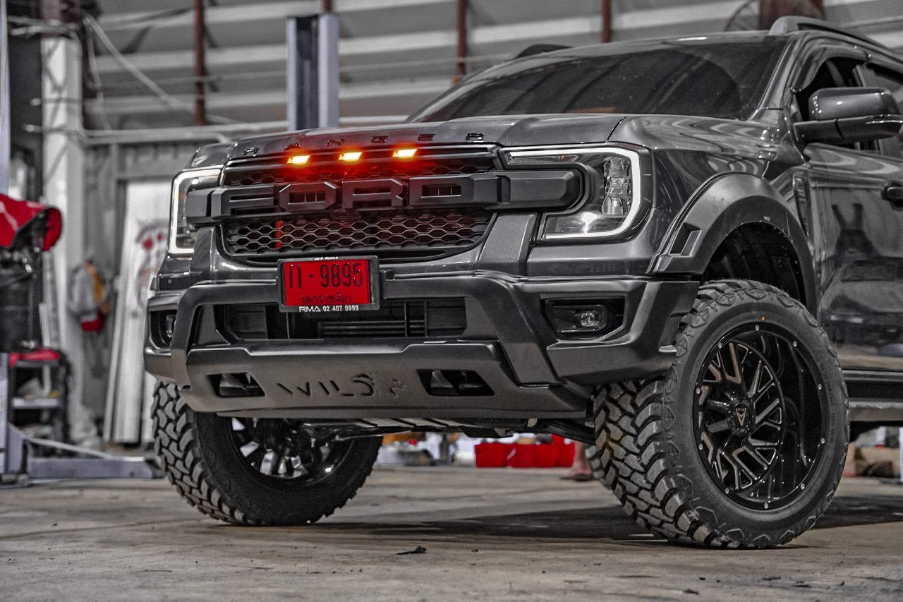 FORD RANGER NEXTGEN แต่งทรงเมกาที่STEP9