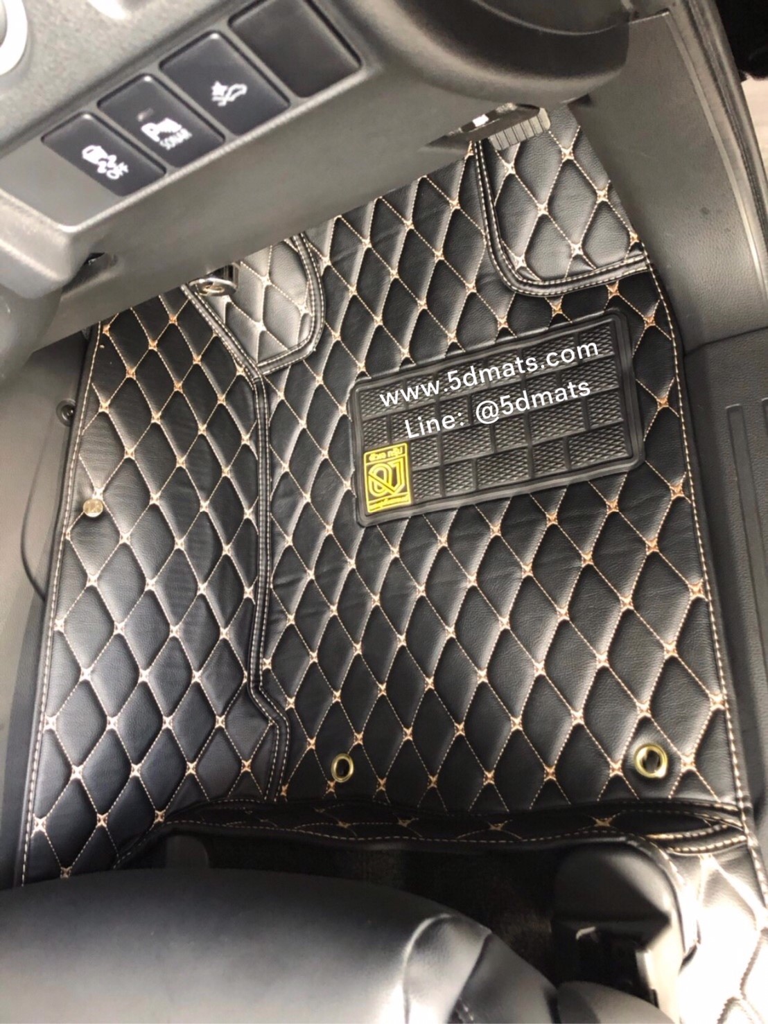 พรมปูพื้นรถยนต์6D NEW PAJERO SPORT 2016-20 รุ่นVIP. PREMIUM สีดำด้ายครีม