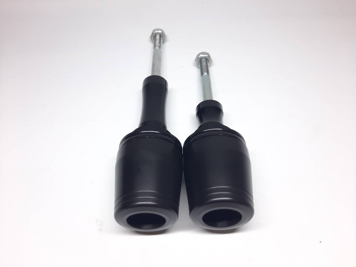 กันล้มข้าง675 2013-15 Frame Sliders No Cut แบร์นMothracing กันล้มผลิตจากอลูมิเนียมนำเข้า เกรด6061T651 และPOM ติดตั้งง่าย(65) สีดำ