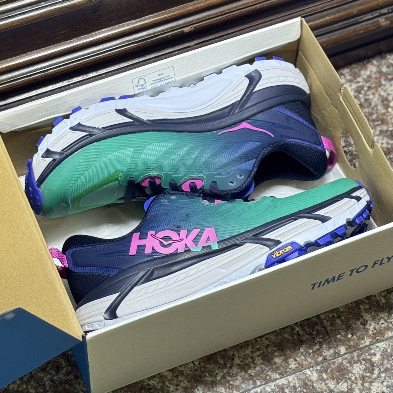 รองเท้าวิ่งเทรล HOKA MaFate Speed 3 Women (W9.5US)
