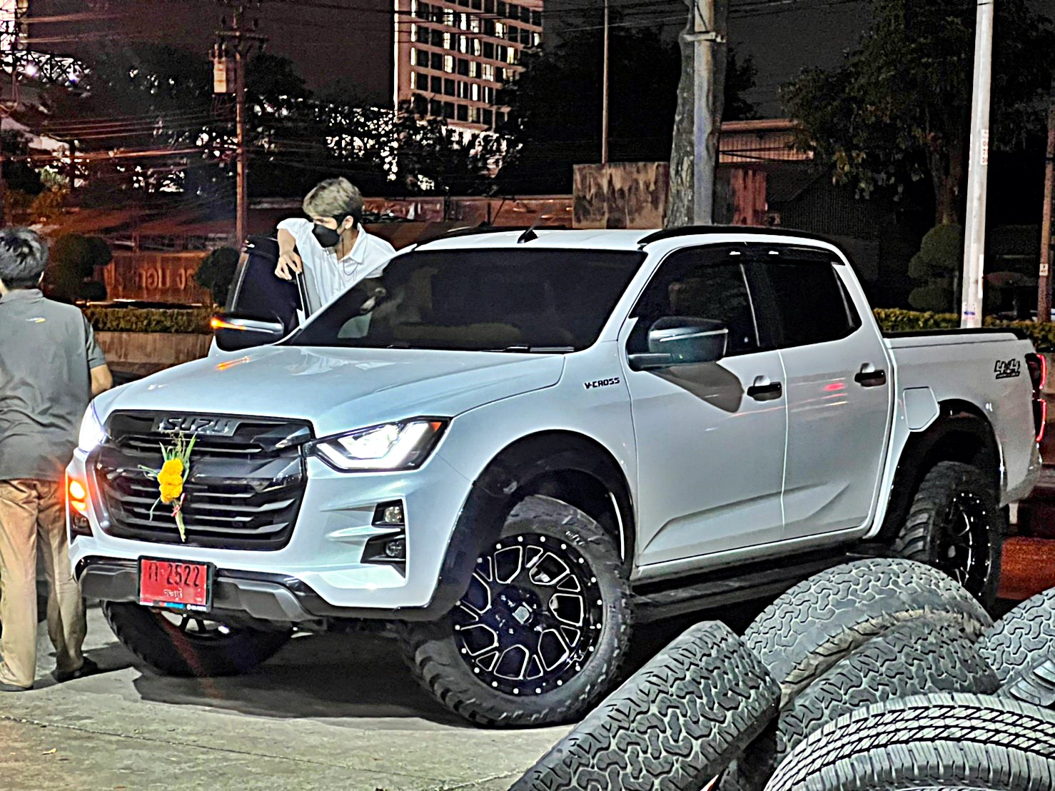 D-MAX ทรงเมกา ป้ายแดงจาก สระบุรี