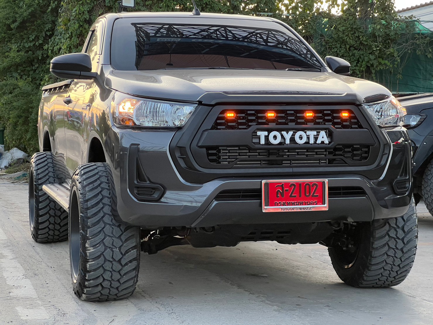 TOYOTA REVO หัวเดียว ทรงเมกา ที่ STEP9