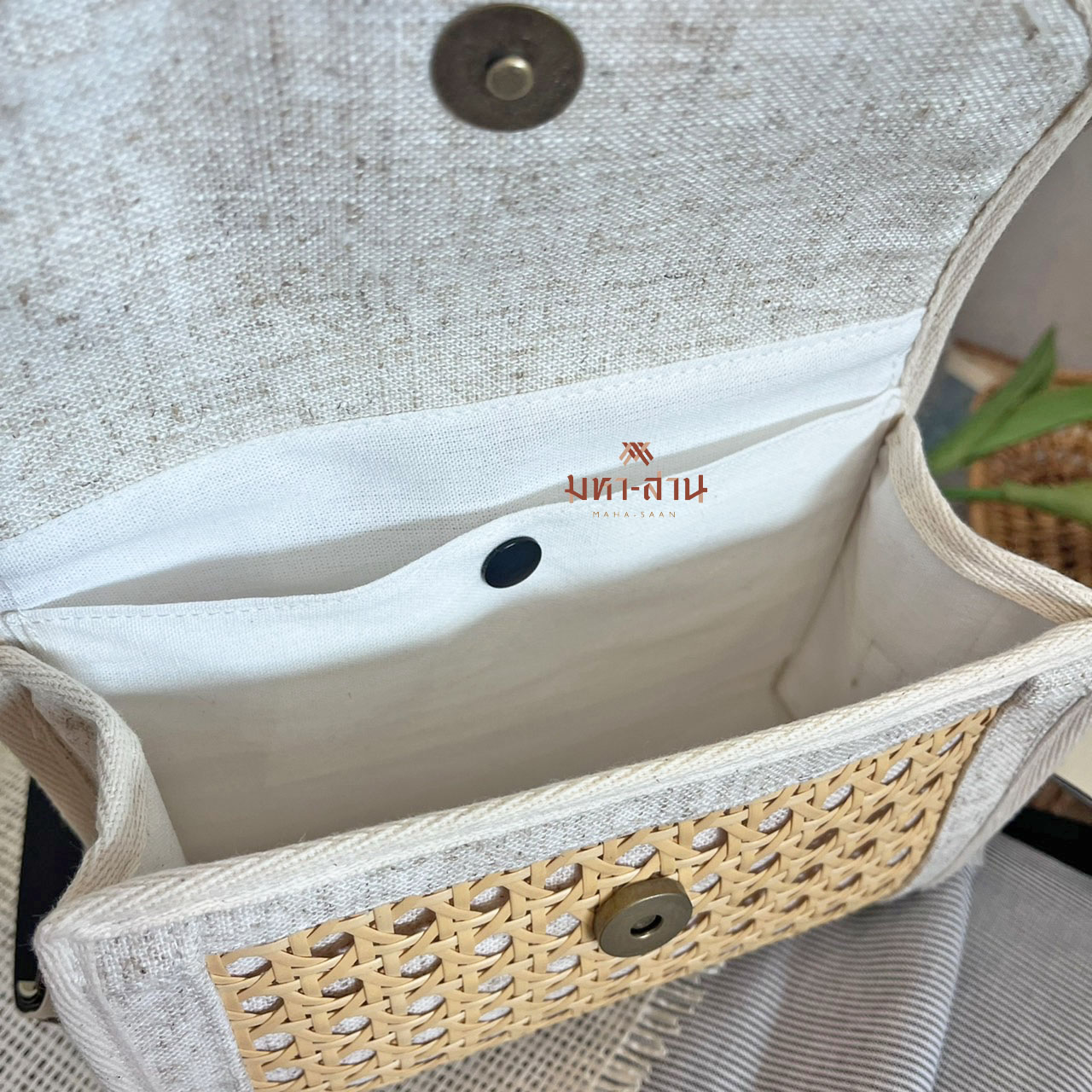 กระเป๋าสาน ฝาพับ สะพายน่ารัก กระเป๋าถือ กระเป๋าผู้หญิง กระเป๋าเด็ก สำเนา