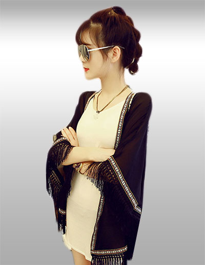 ผ้าคลุมไหล่สีดำแฟชั่นแต่งพู่ใส่คลุมเก๋ๆ