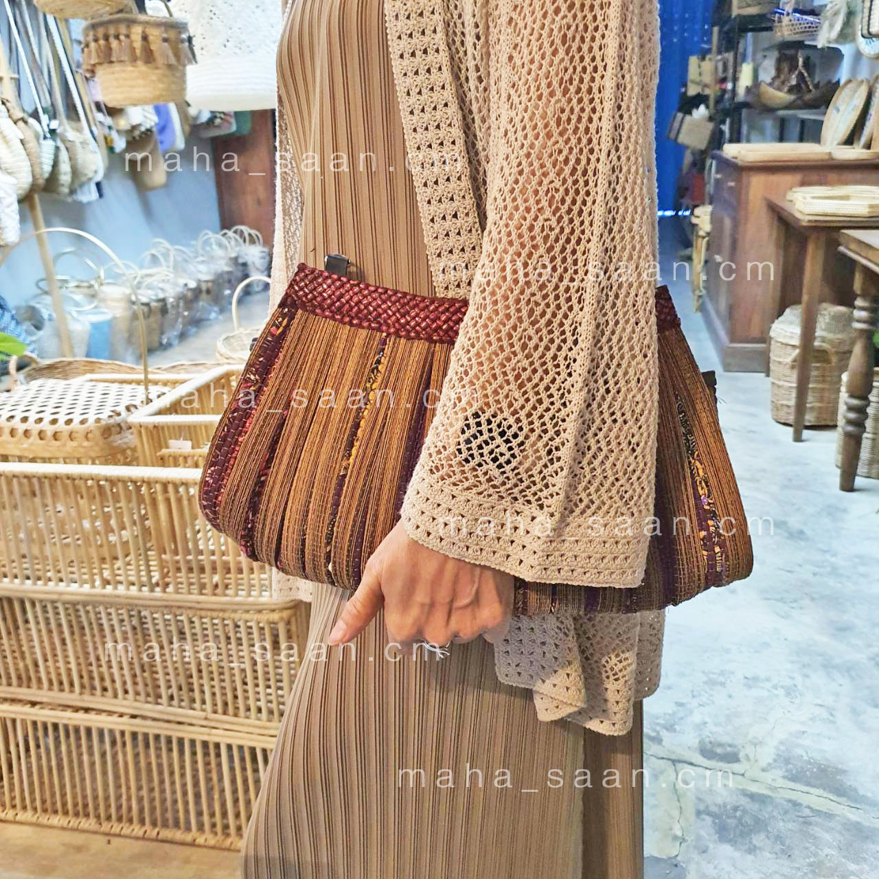 กระเป๋าตาลโตนด สะพาย crossbody สายยาวถอดได้ 🧷