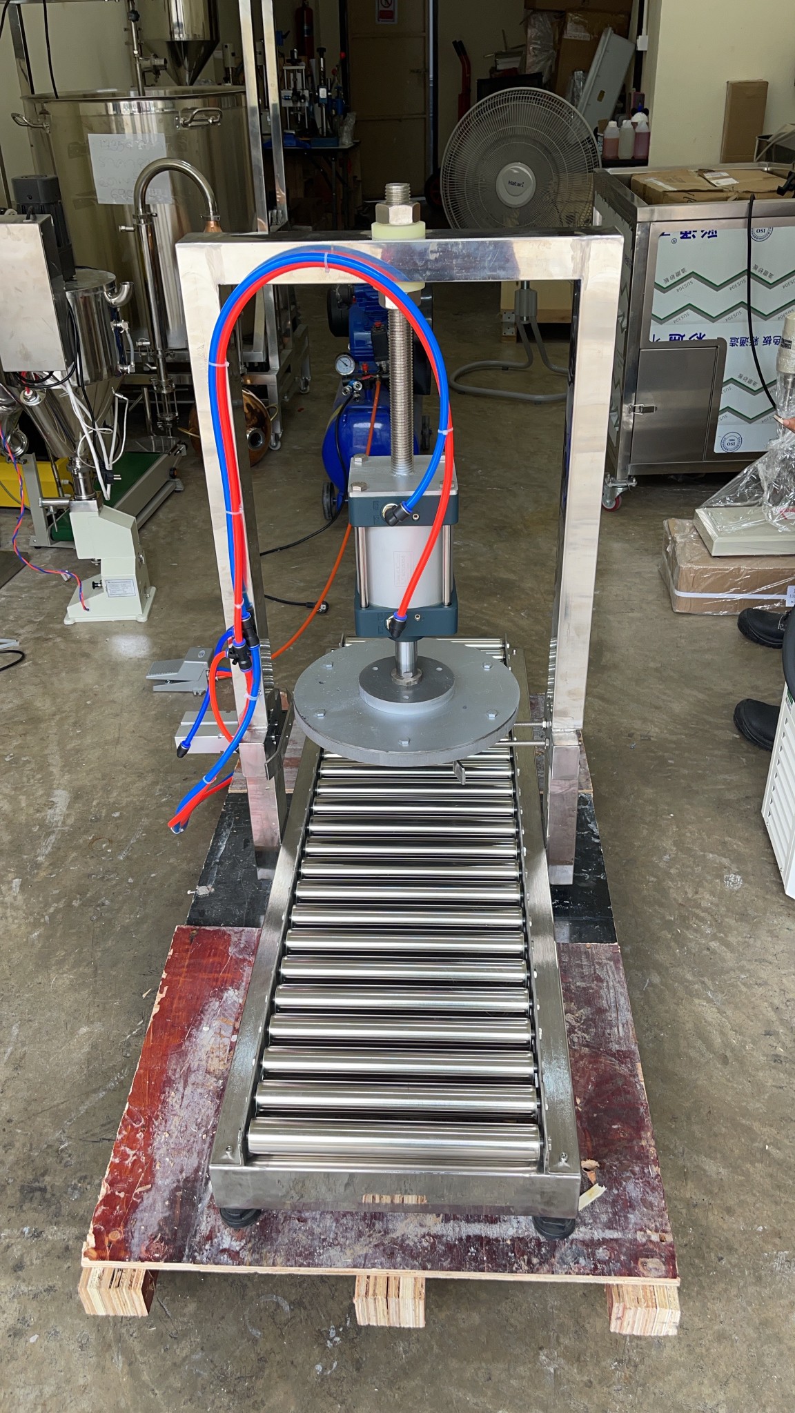 🌈 15787 เครื่องกดปิดฝาถังสี เครื่องปิดฝาถังพลาสติก เครื่องปิดฝาถังปุ๋ย ขนาด 10L-25L รุ่น ZRYG-1