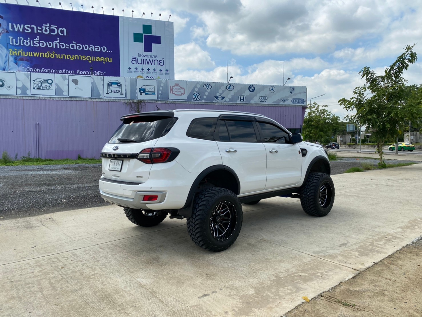 FORD EVEREST ยก6นิ้ว จัด FULLSET ที่ STEP9