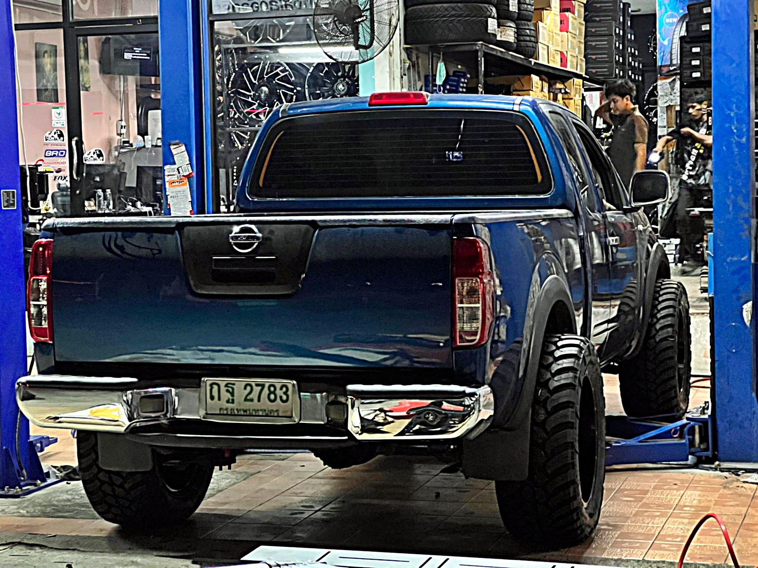 NISSAN_NAVARA_แปลงร่าง ทรงเมกา