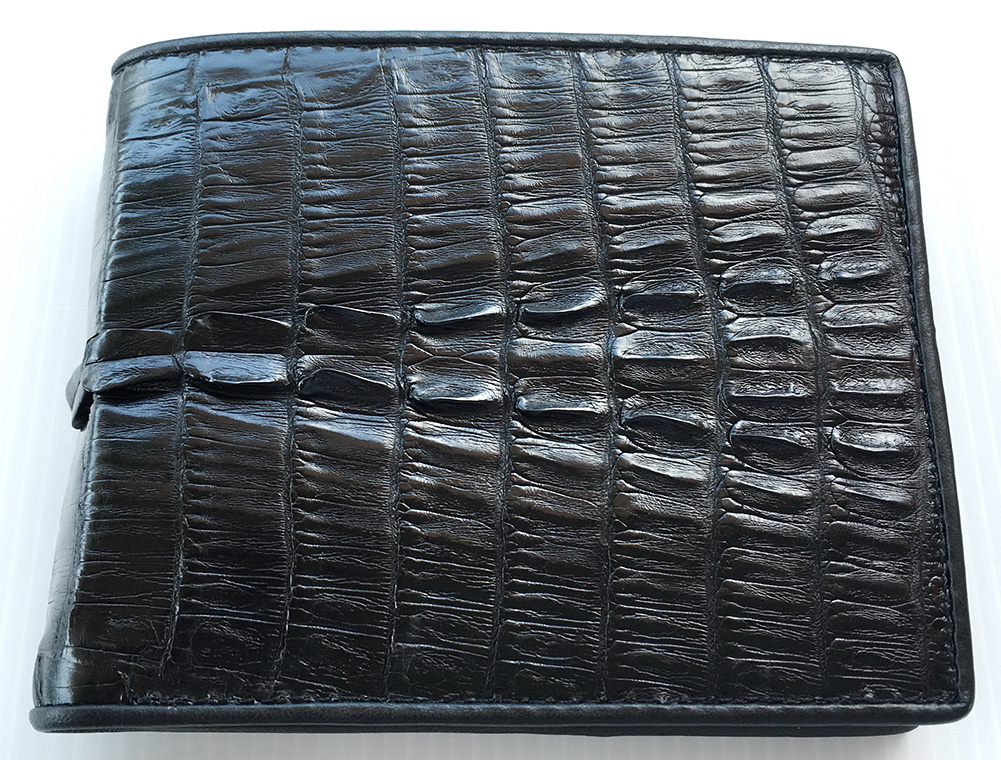 กระเป๋าสตางค์หนังจระเข้แท้ ส่วนหาง สีดำ