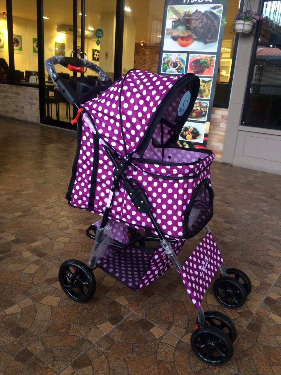 รถเข็นสัตว์เลี้ยง รับน้ำหนักได้ 15 กิโลกรัม