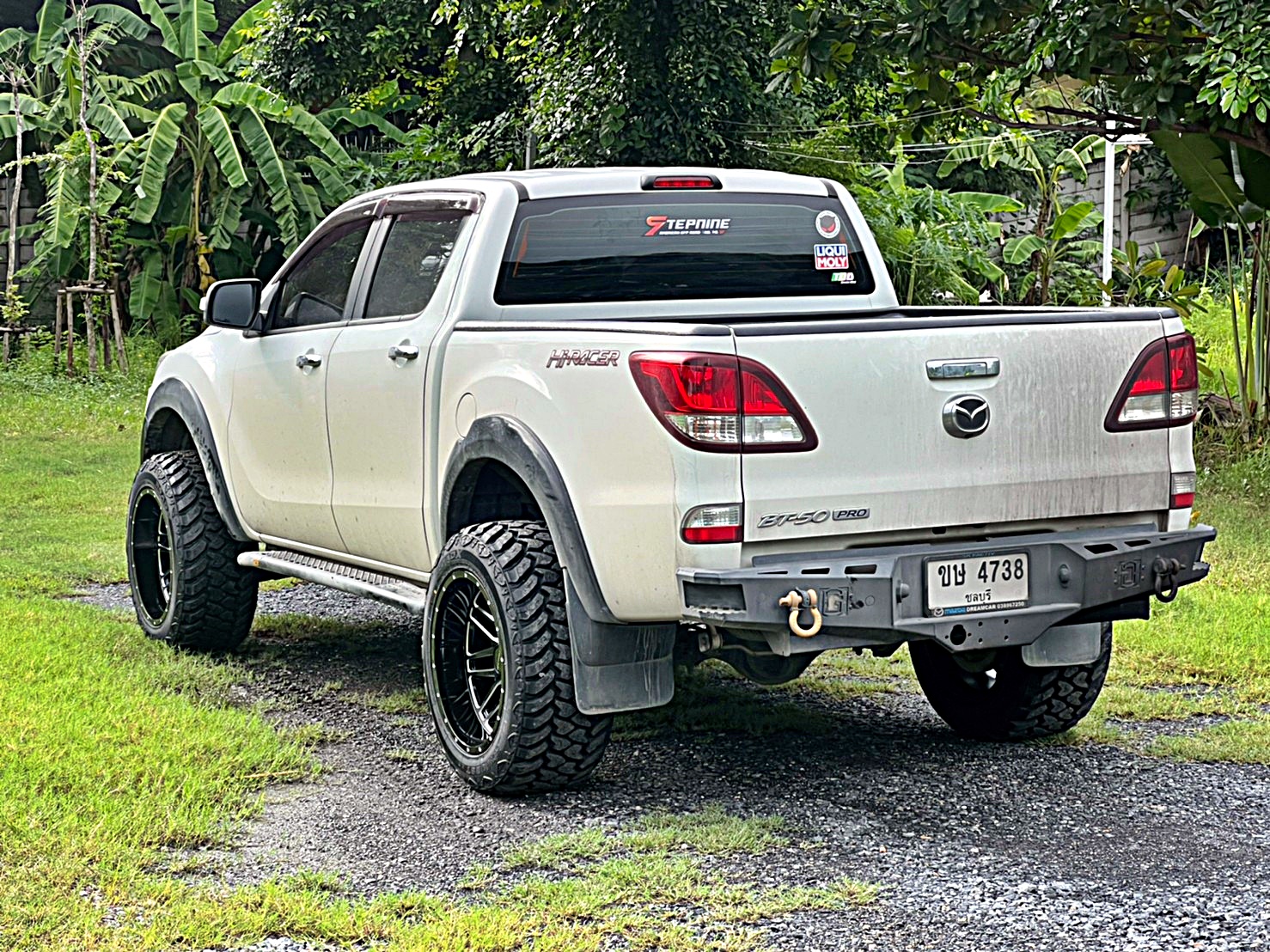 ตัวอย่างการแต่งรถแนวเมกา สำหรับ MAZDA