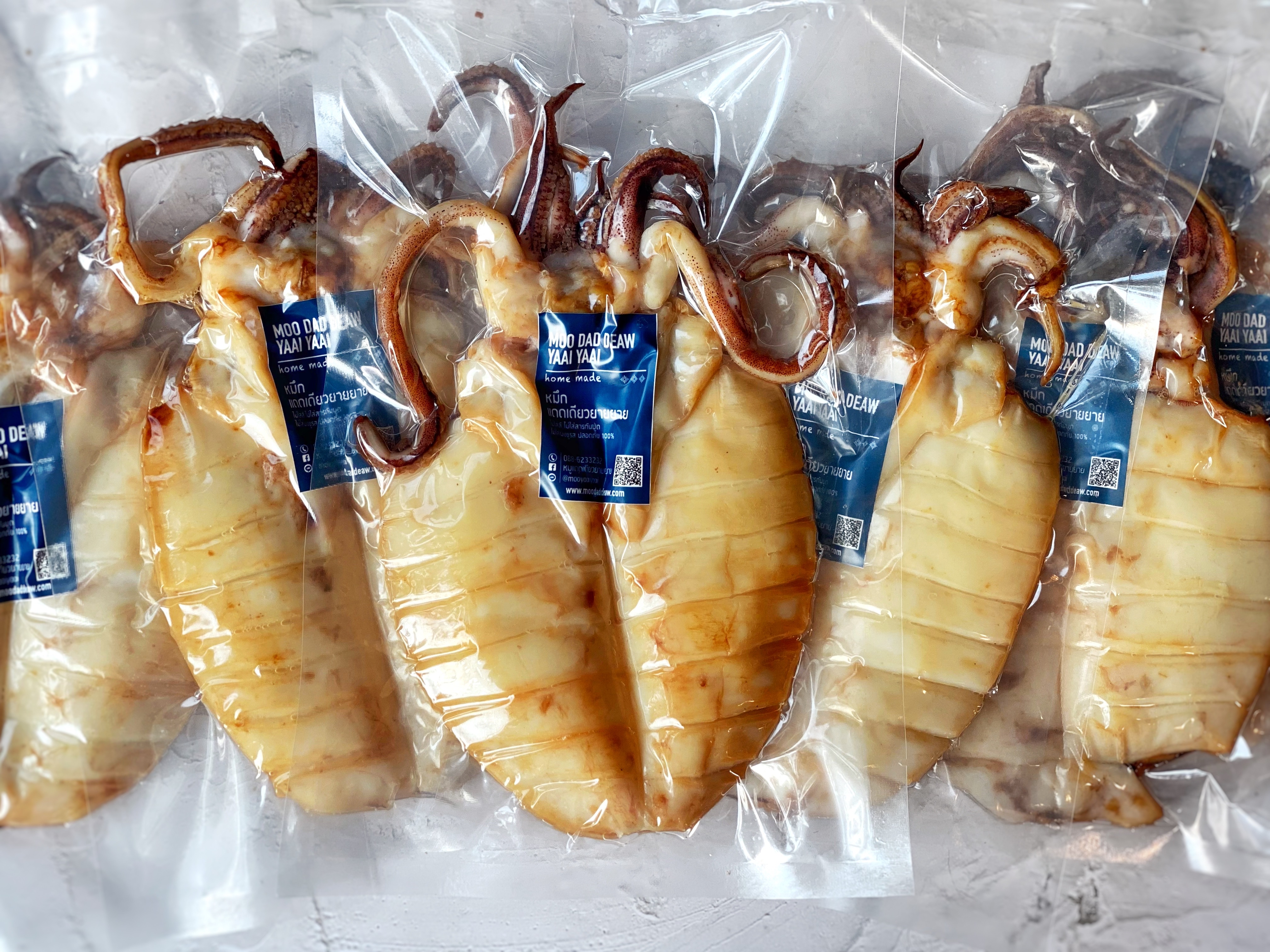 หมึกแดดเดียว สดปลอดสาร ทอดเสร็จ พร้อมส่ง ราคาถูก