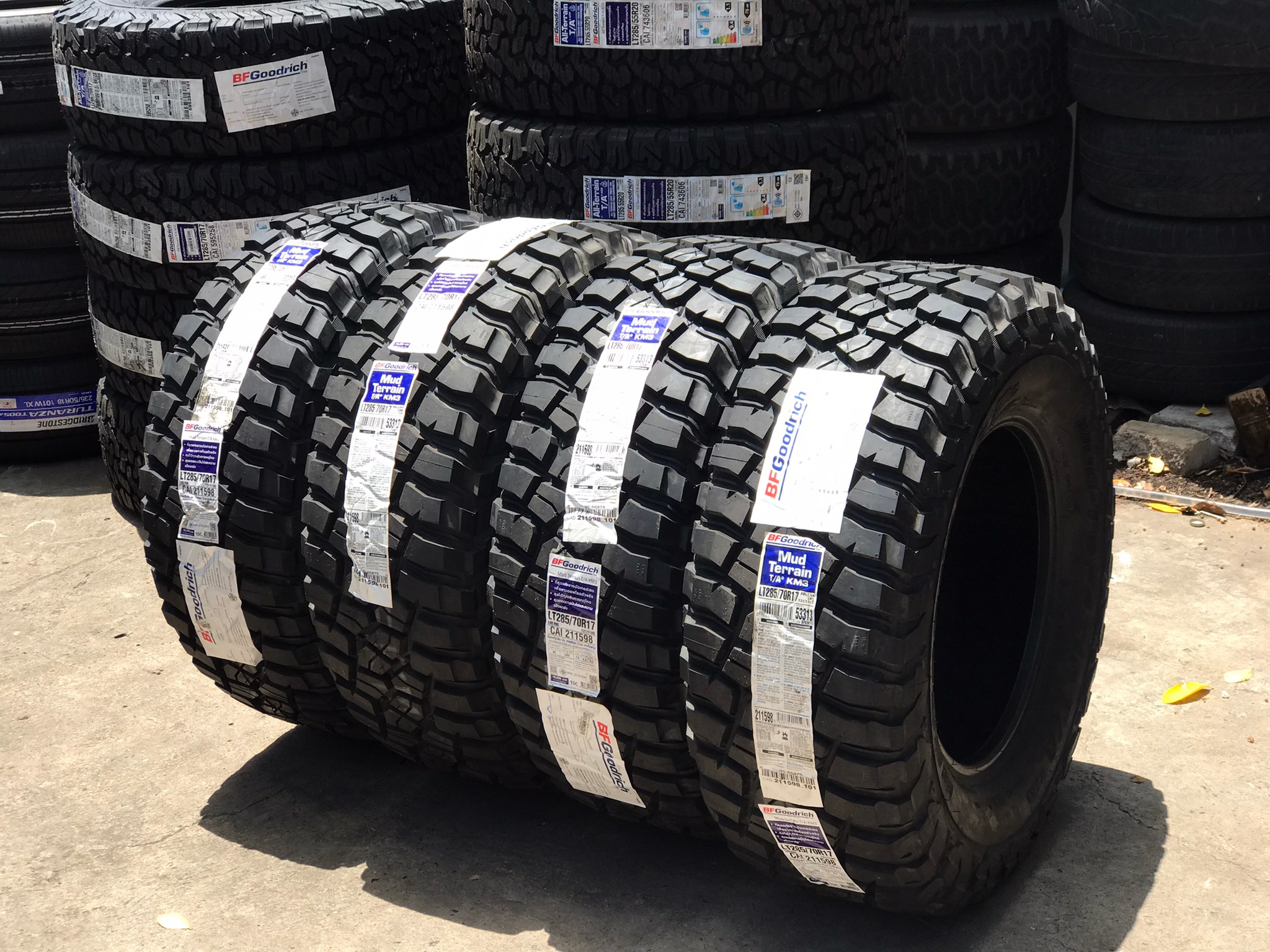 BF GOODRICH KM3 285/70-17 มาใหม่ปี21