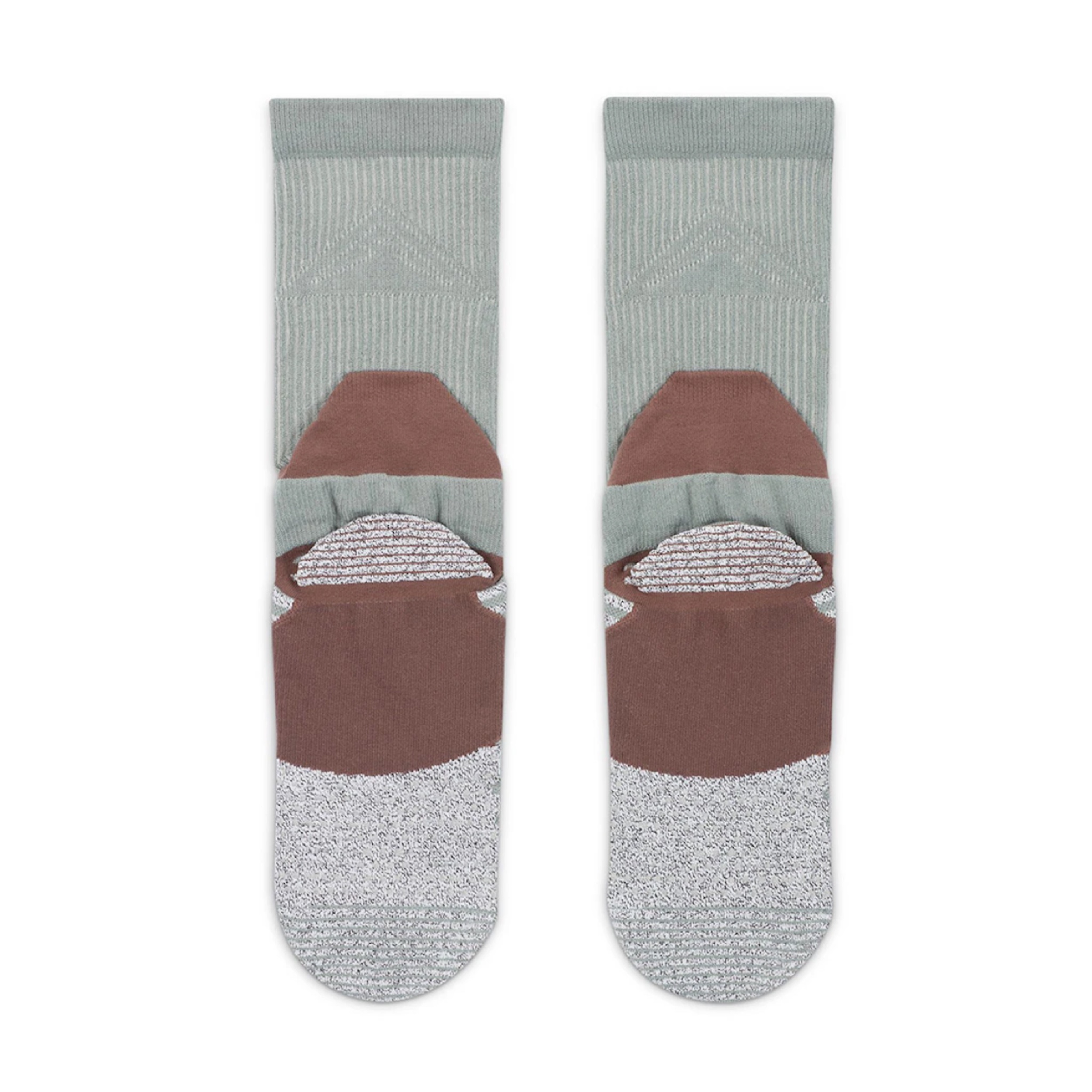 ถุงเท้าวิ่ง Nike Trail Running Crew Socks ‘MICA GREEN’ (M,L)