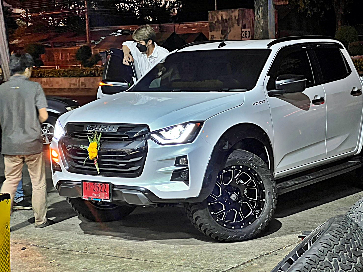 D-MAX ทรงเมกา ป้ายแดงจาก สระบุรี