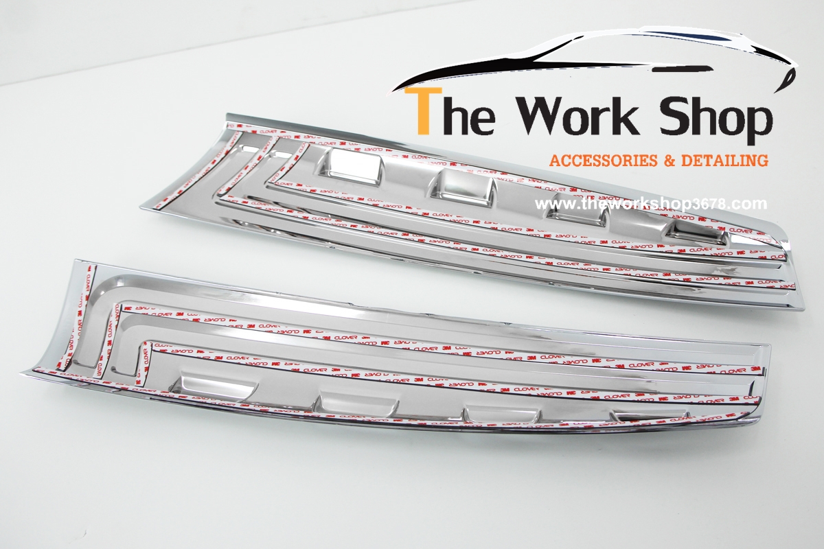 Chrome Pillar Molding for H-1 ( โครเมี่ยมแต่งเหนื่องไฟท้าย )