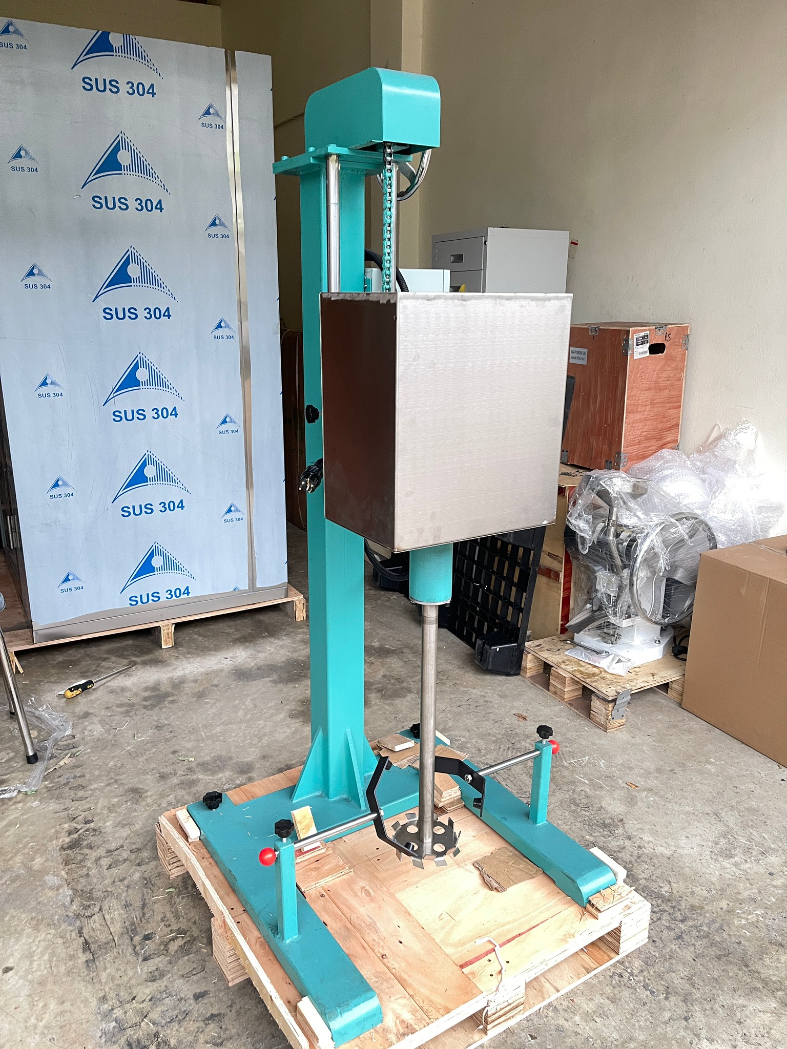 16053 เครื่องปั่นผสมของเหลว เครื่องปั่นครีม เครื่องปั่นโลชั่น (ไม่ได้แถมถังนะคะ)