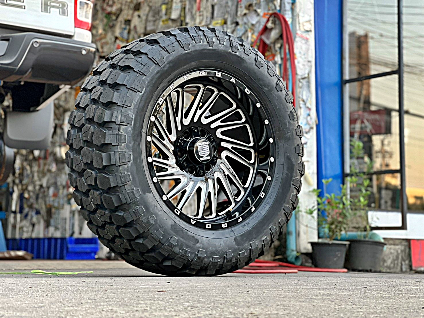 AMERICAN_WARRIOR FORD ทรงเมกา