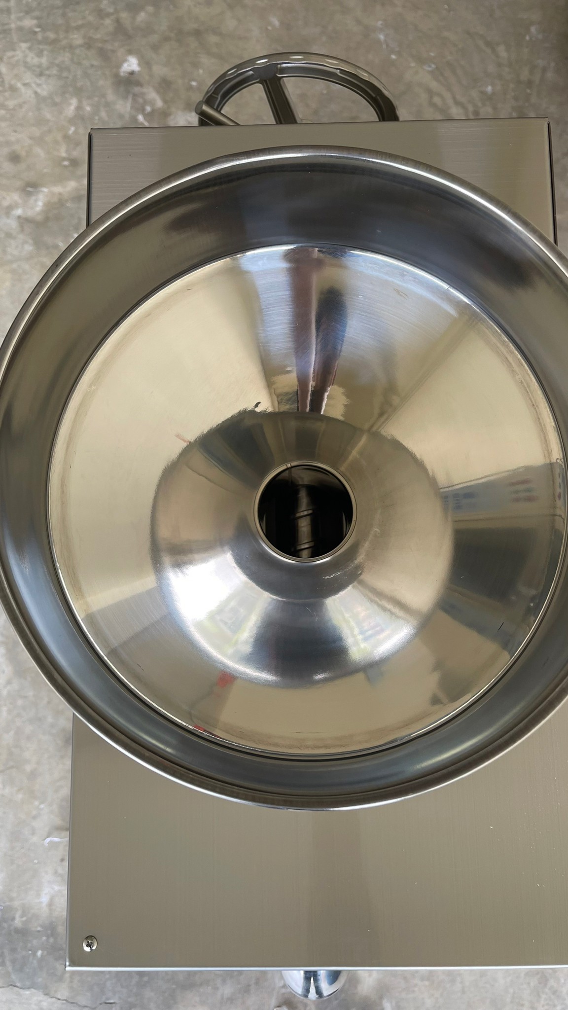 🌈 14881 เครื่องสกัดน้ำมัน ผลิตได้ 15-20 กิโลกรัม/ชม. 1570w รุ่น D06