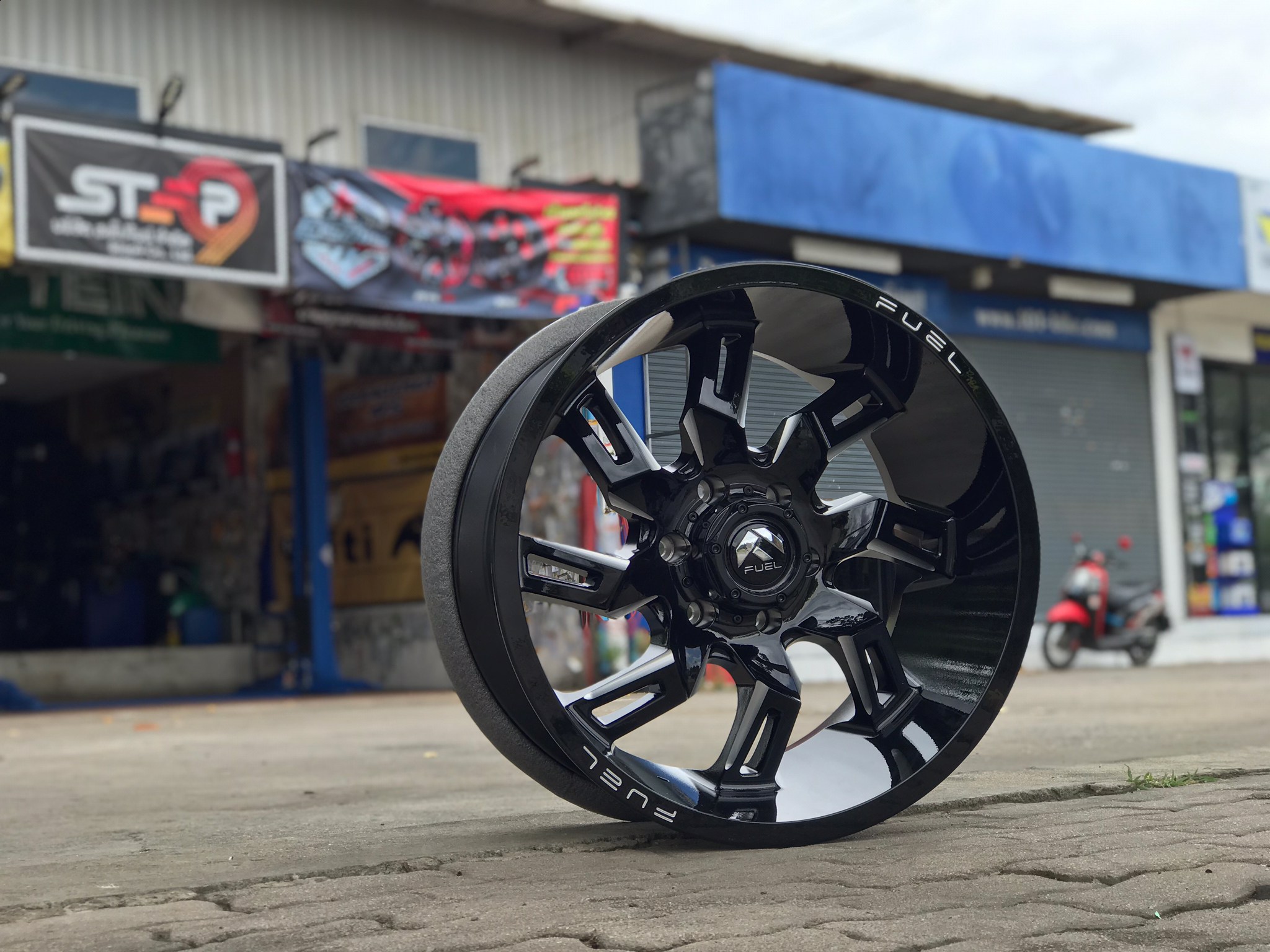 FUEL LOCKDOWN ขอบ20 ราคาพิเศษ