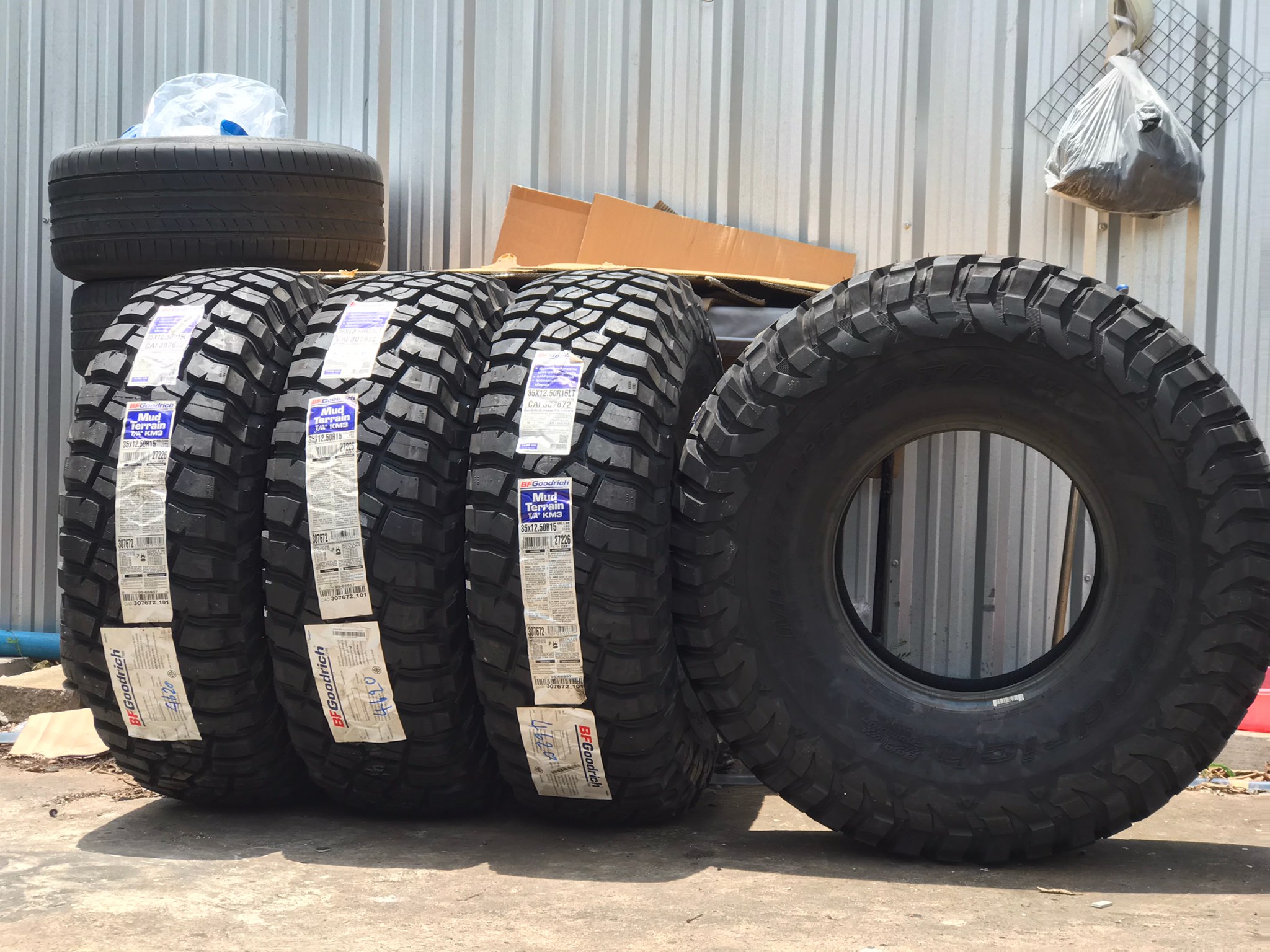 BF GOODRICH KM3 35X12.5R15 ราคาถูก ต้อง STEP9 เท่านั้น