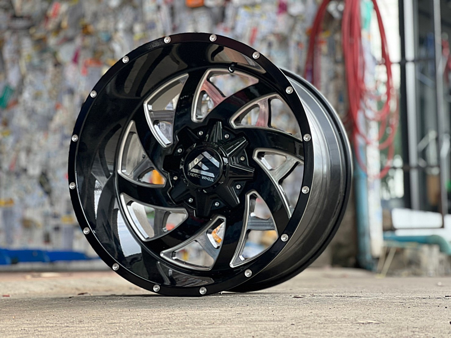 ชุดละ 45900-49900 ปกติ 75000 ขอบ20 ทรงเมกา ล้อคู่ยาง LINGLONG CROSSWIND 285/55-20