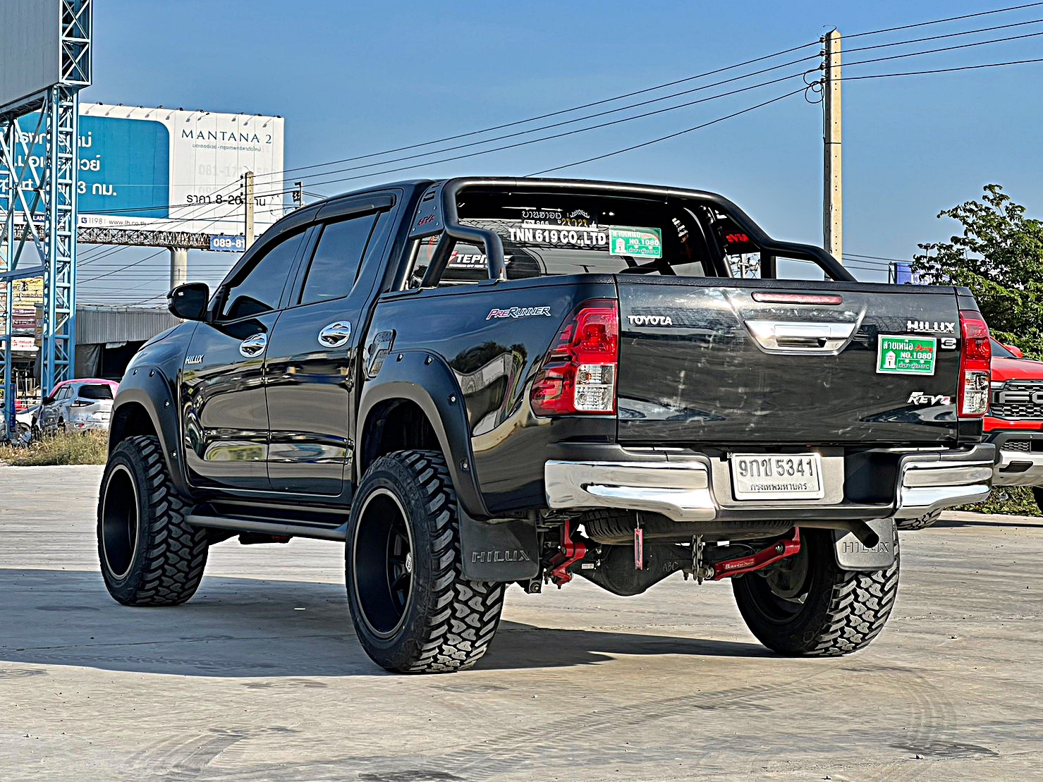 TOYOTA REVO แต่งทรงเมกาที่ STEP9