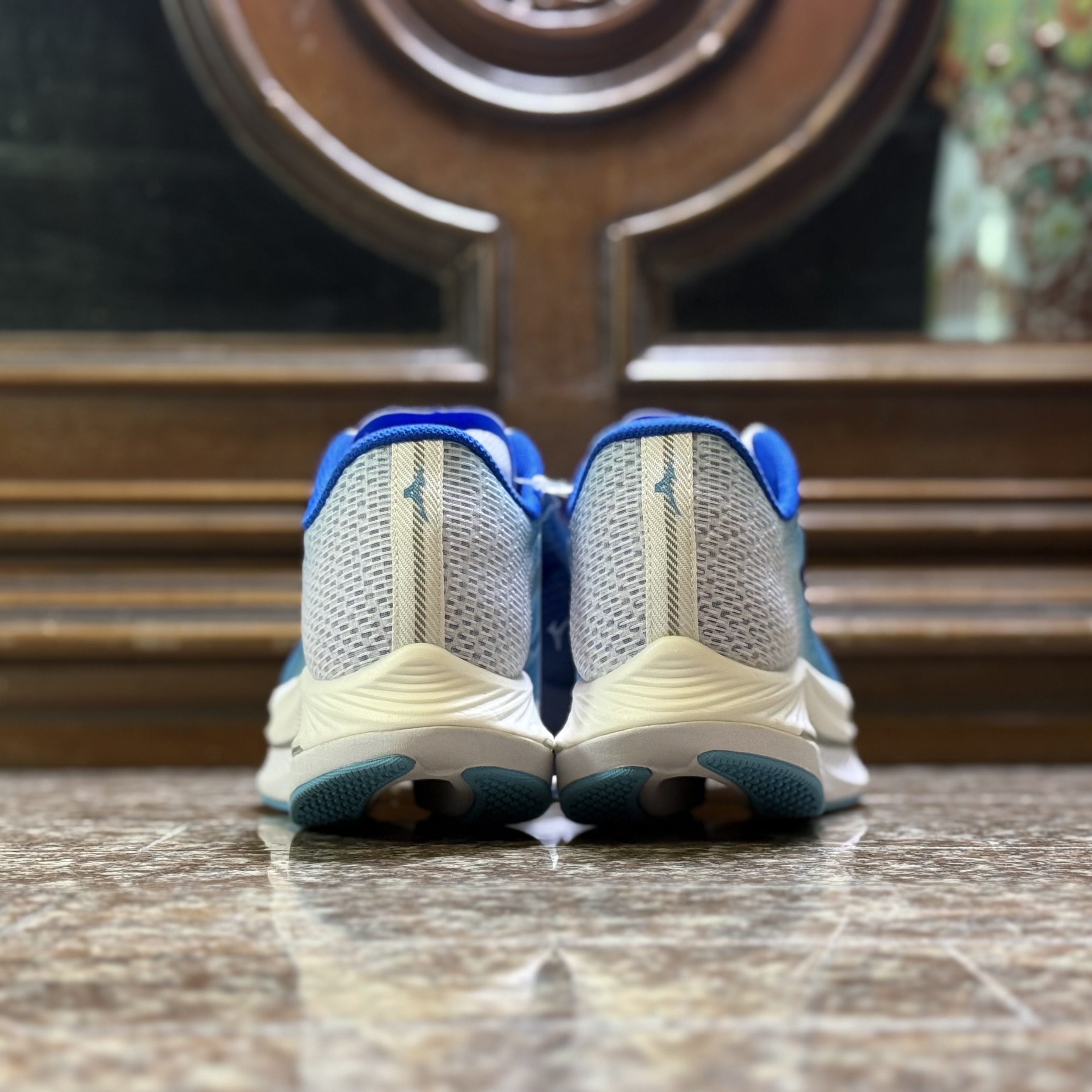 รองเท้าวิ่ง Mizuno Wave Rebellion Flash 2 (M9/10US)