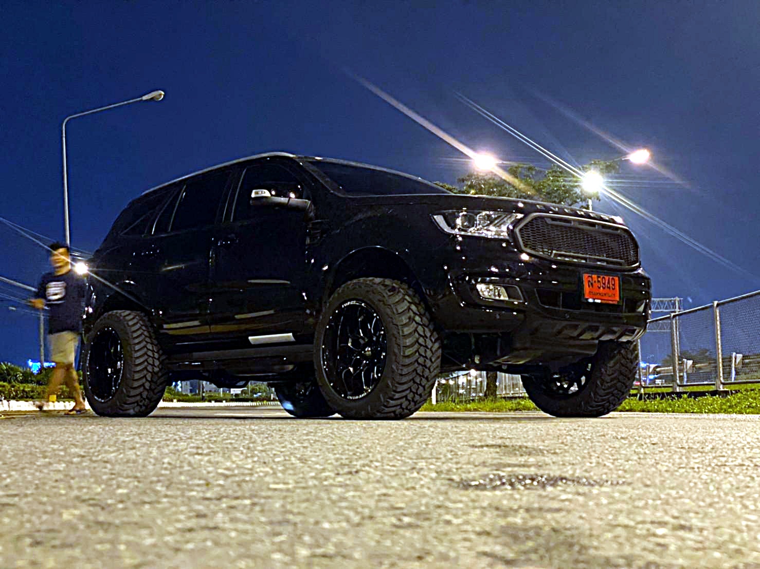 FORD EVEREST จัดทรงเมกาที่ STEP9