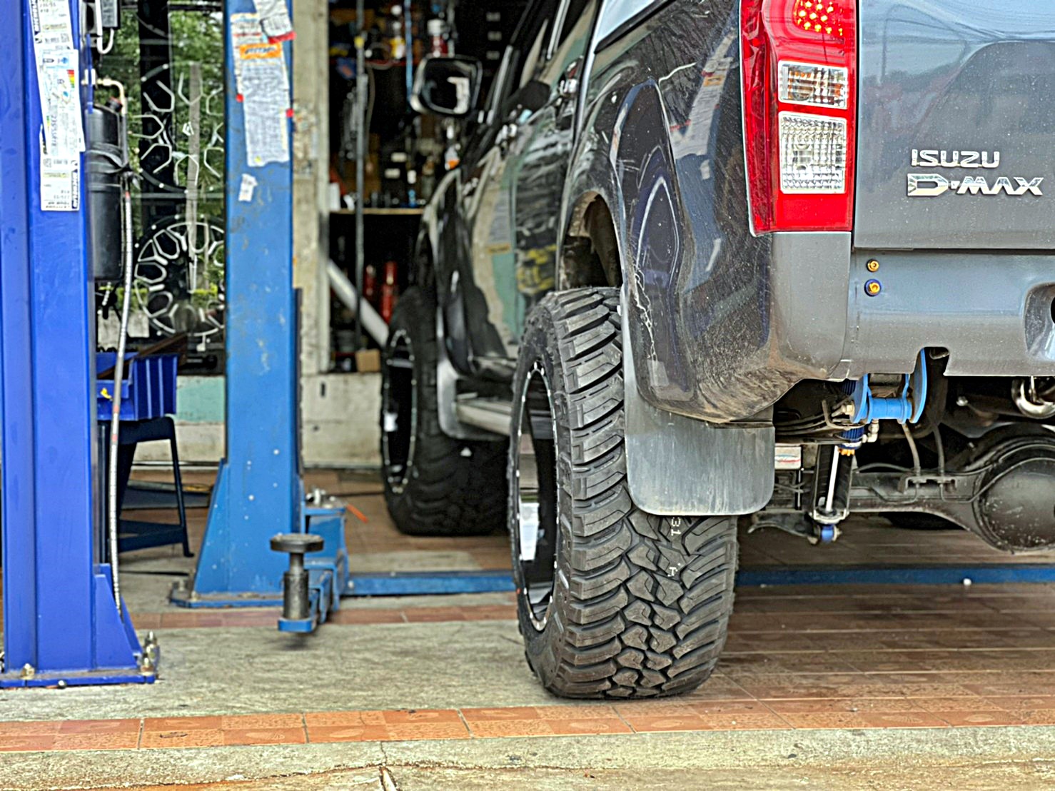 D_MAX_จองคิวมาจากจันทบุรี ทำทรงเมกาที่ STEP9