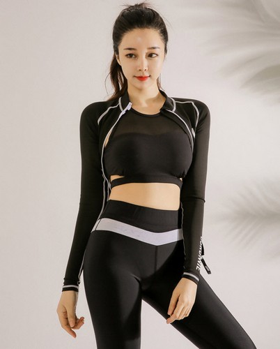 ชุดว่ายน้ำแขนยาว set 4 ชิ้น