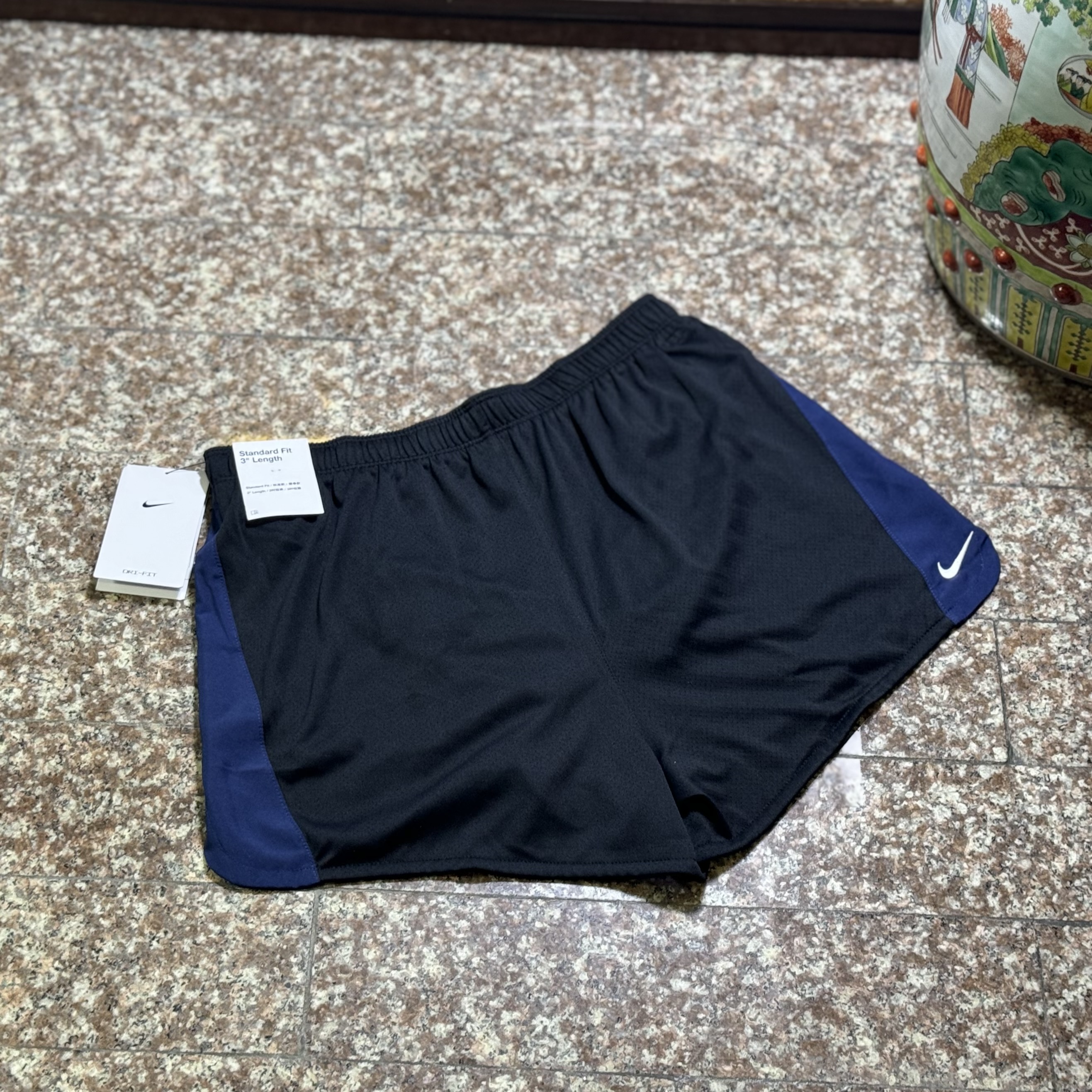 กางเกงวิ่ง Nike Track Club Dri-Fit 3” Running Shorts (M)
