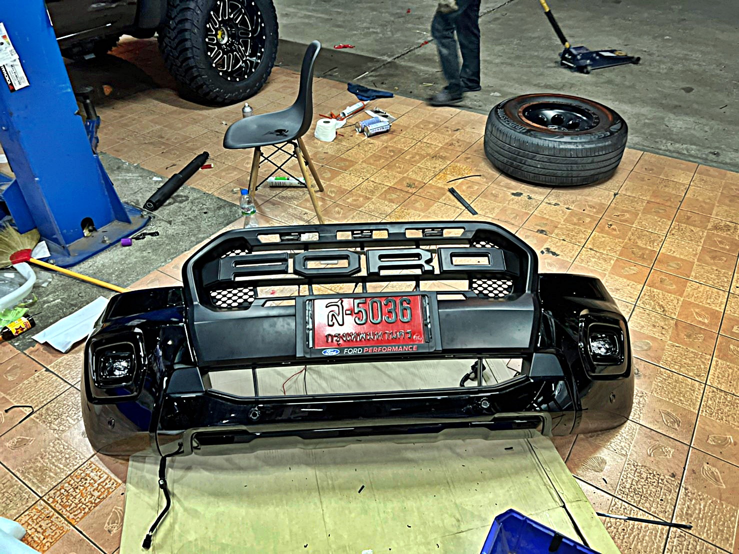 FORD WILDTRAK ชุดแต่งรอบคัน ทรงเมกาที่ STEP9