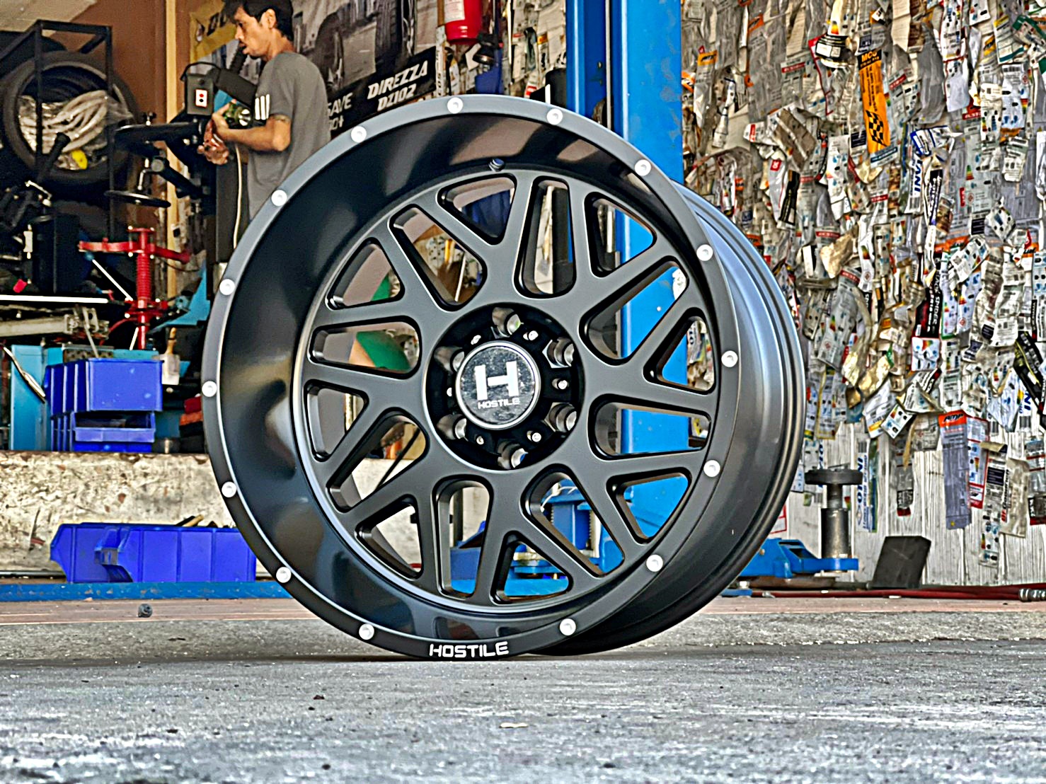 HOSTILE H108 สีใหม่ที่ STEP9