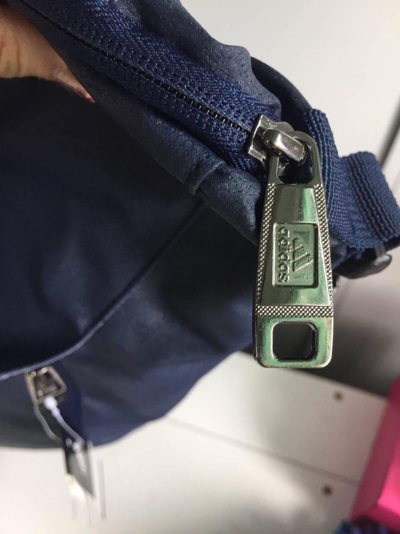 กระเป๋าทรงสปอร์ต Adidas