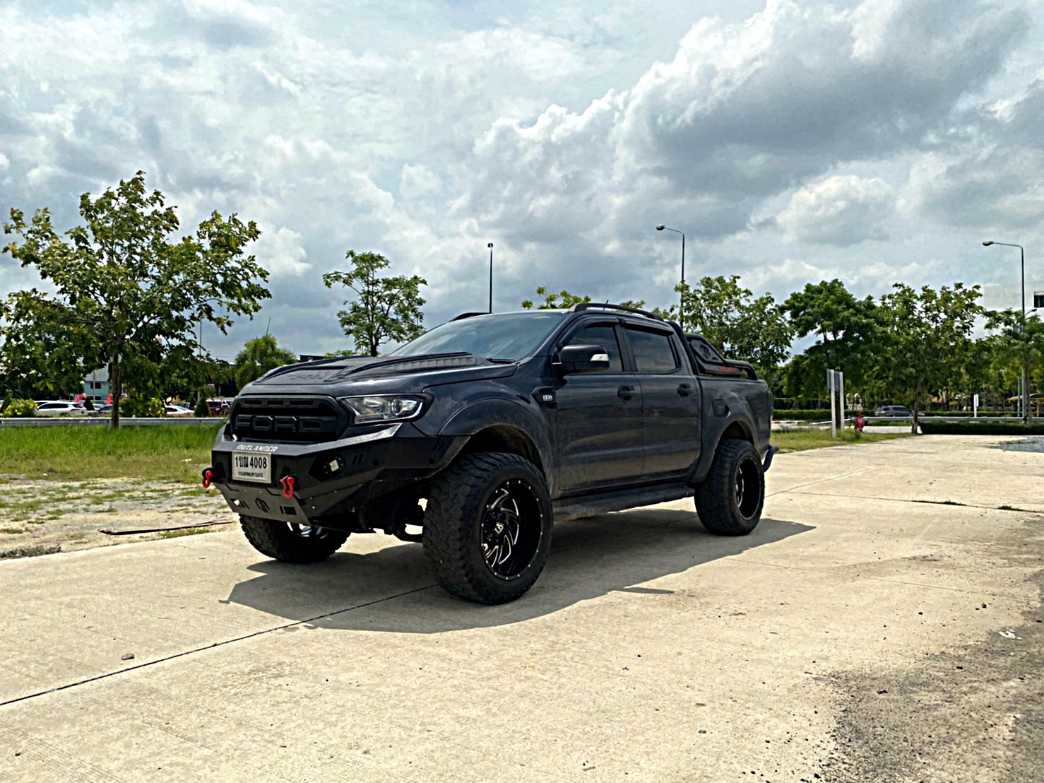 FORD จัดชุดใหม่ ทรงเมกาที่ STEP9