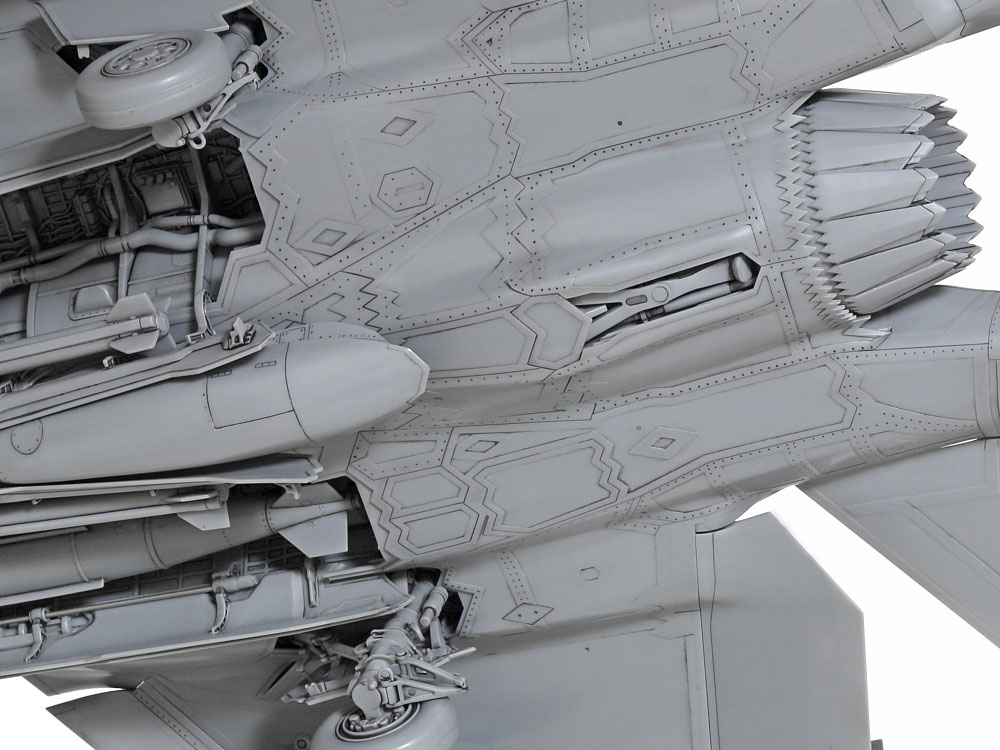 1/48 SCALE LOCKHEED MARTIN® F-35®C LIGHTNING II®