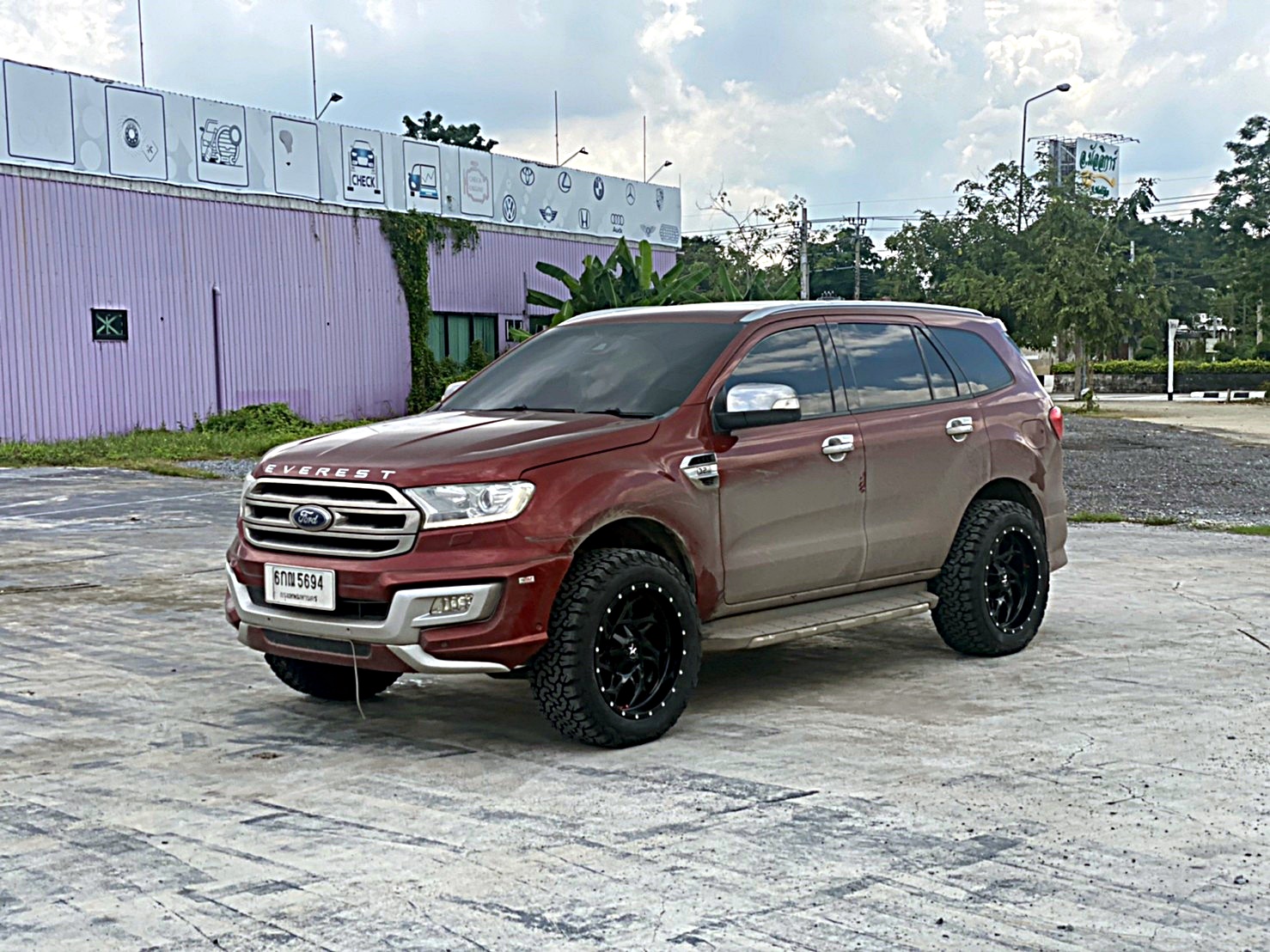 FORD EVEREST แต่งออฟโรดแบบไม่ยก