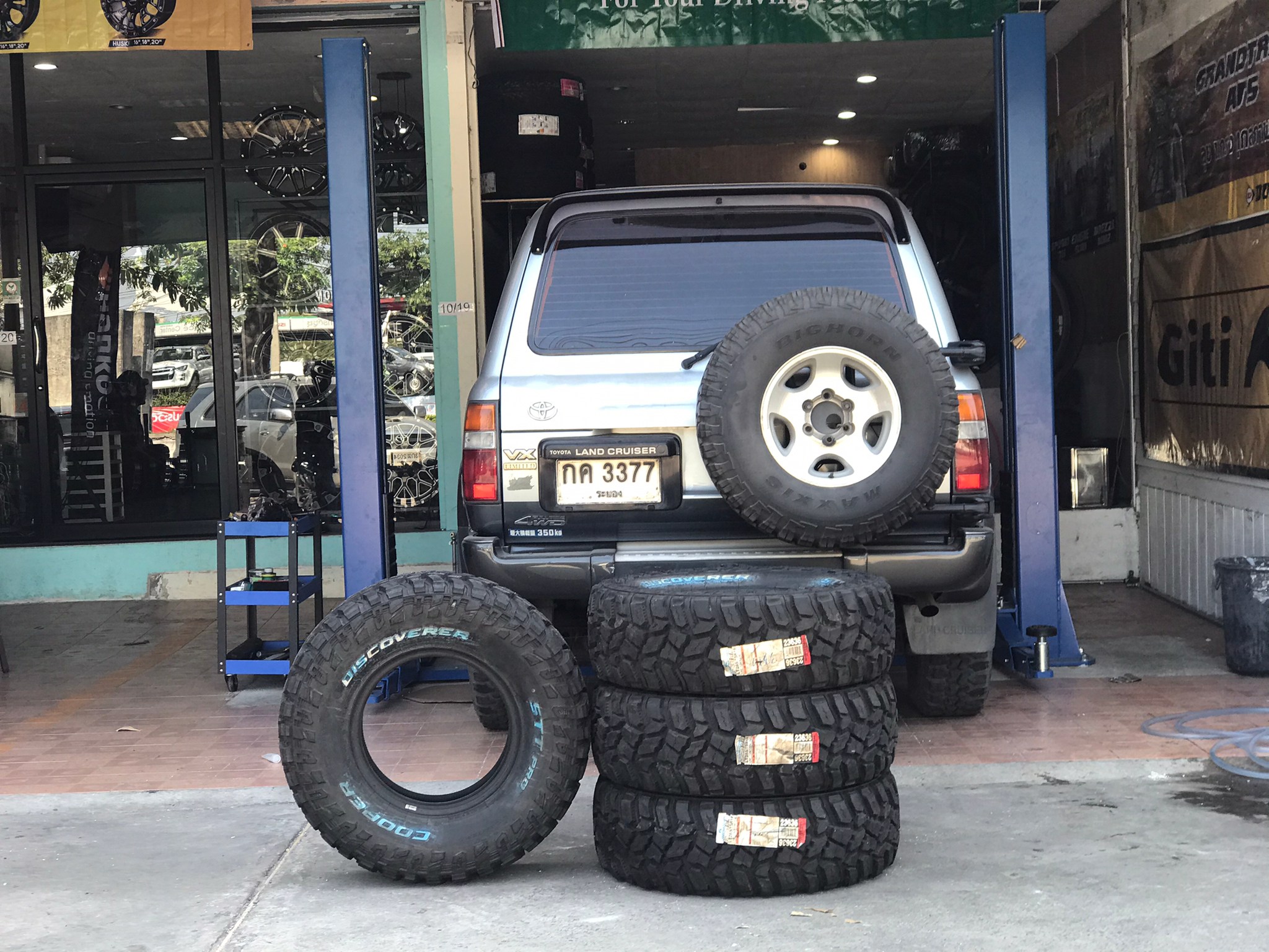 COOPER STT PRO 295/55-20 เส้น 8500 ปกติ 15000