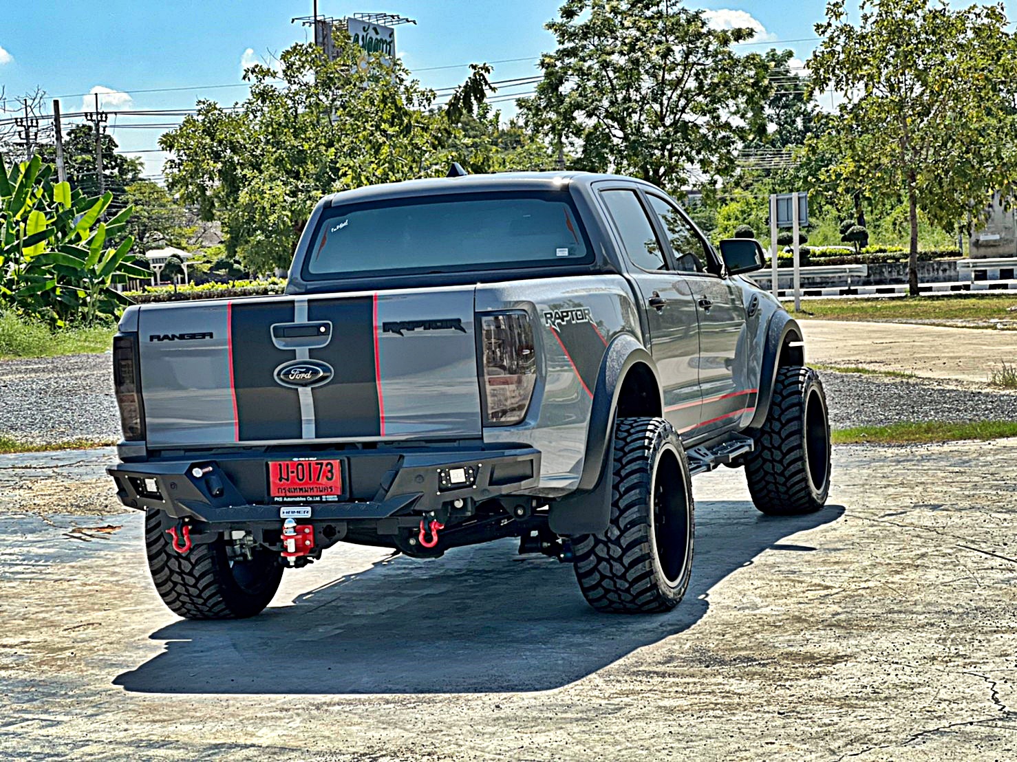 FORD RAPTOR ทรงเมกา่ ล้อ HOSTILE H113