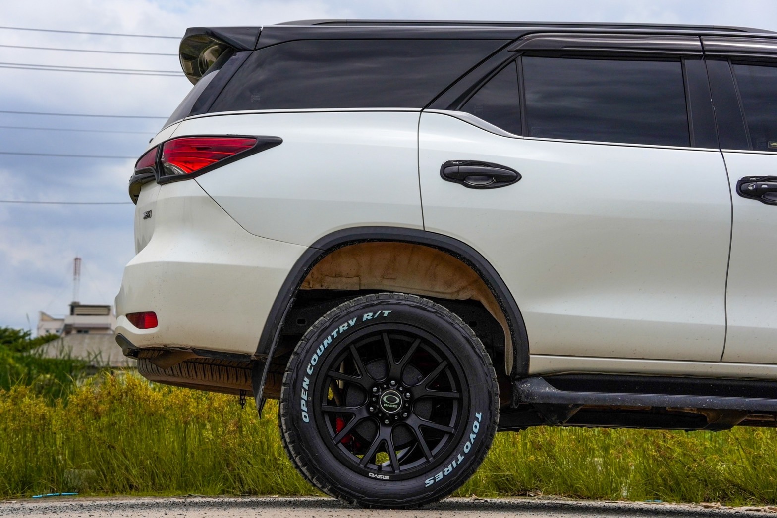 TOYOTA FORTUNER จองคิวมาจาก จันทบุรี